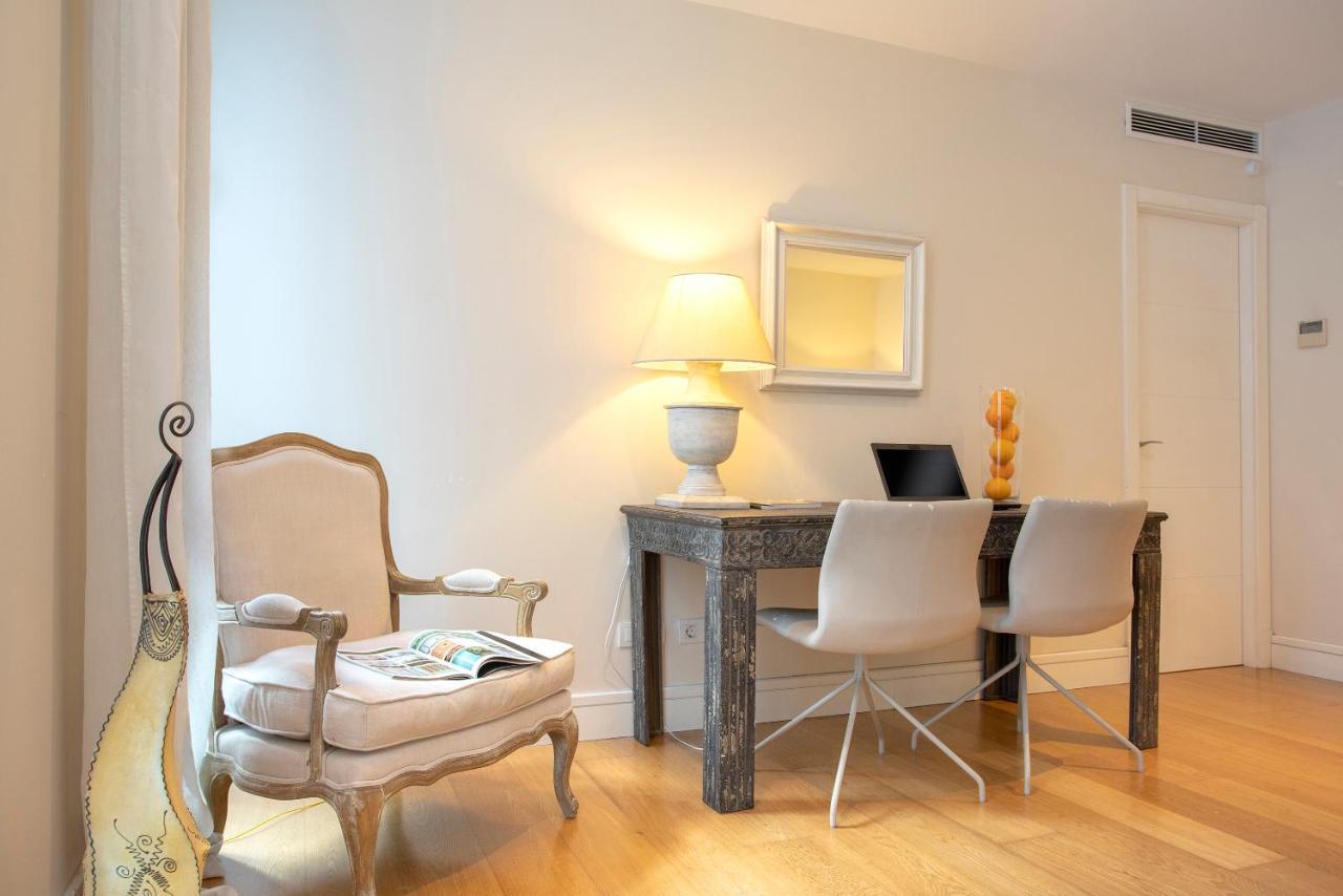 Acogedor Apartamento Junto A La Catedral By Rent Me Malaga Zewnętrze zdjęcie